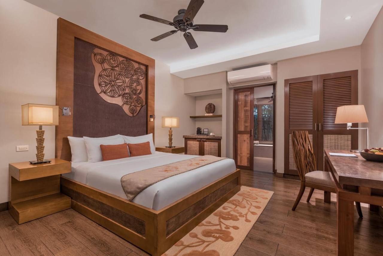 Crimson Resort And Spa - Mactan Island, Cebu Lapu-Lapu City Exteriör bild